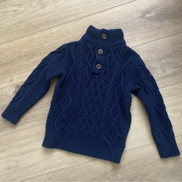 GAP Other - Cable Knit Sweater